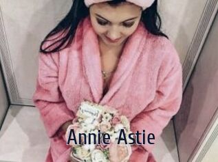 Annie_Astie