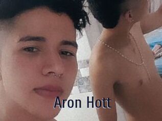 Aron_Hott