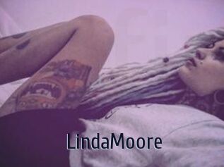 Linda_Moore