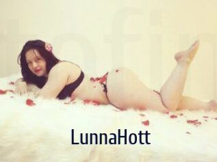 LunnaHott