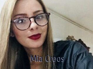 Mia_Croos