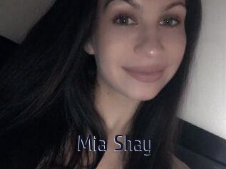 Mia_Shay