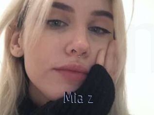 Mia_z