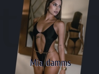 Mia_damms