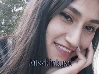 Misskinkyxx