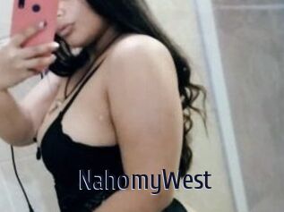 NahomyWest